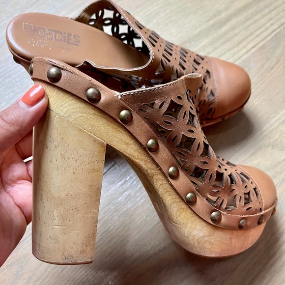 Jeffrey Campbell Cayenne Laser Cut Clogs - Size 9 - Picture 5 of 8